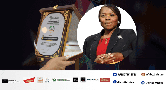 Thuli Madonsela receives the AfricTivistes Champion of Governance and Democracy Award